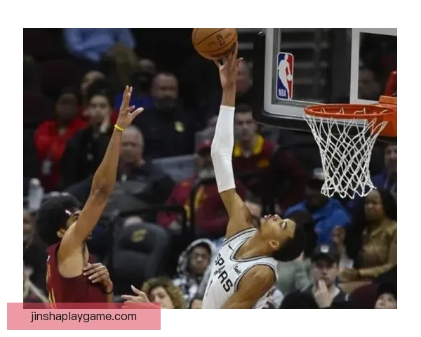 科尔感叹篮筐在文班亚马面前如同玩具 马刺新星明确MVP是未来奋斗目标 科尔感叹篮筐在文班亚马面前如同玩具 马刺新星明确MVP是未来奋斗目标